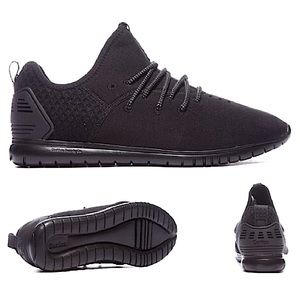 🏆NEW!🏆Cortica Infinity Runners in Black Size 9.